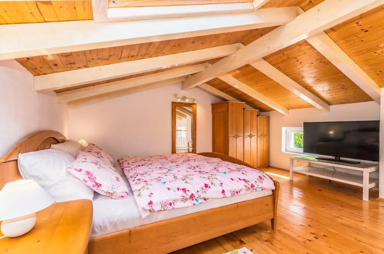 Holiday Home Frankica Linardići 0*,  Chorvatsko